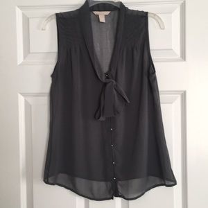 Sleeveless button down